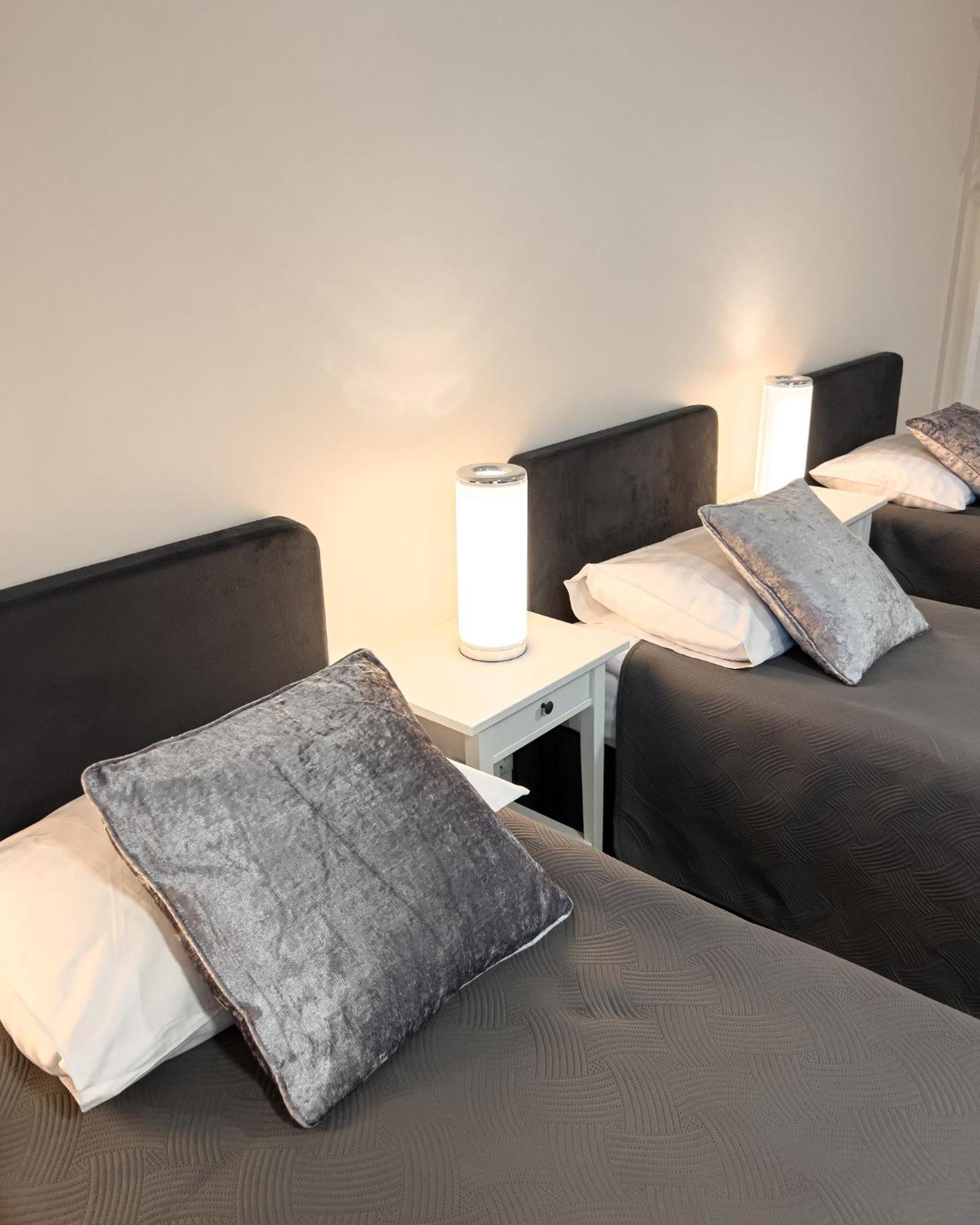 Sveciu Namai Zara Hotel Tytuvenai Ngoại thất bức ảnh