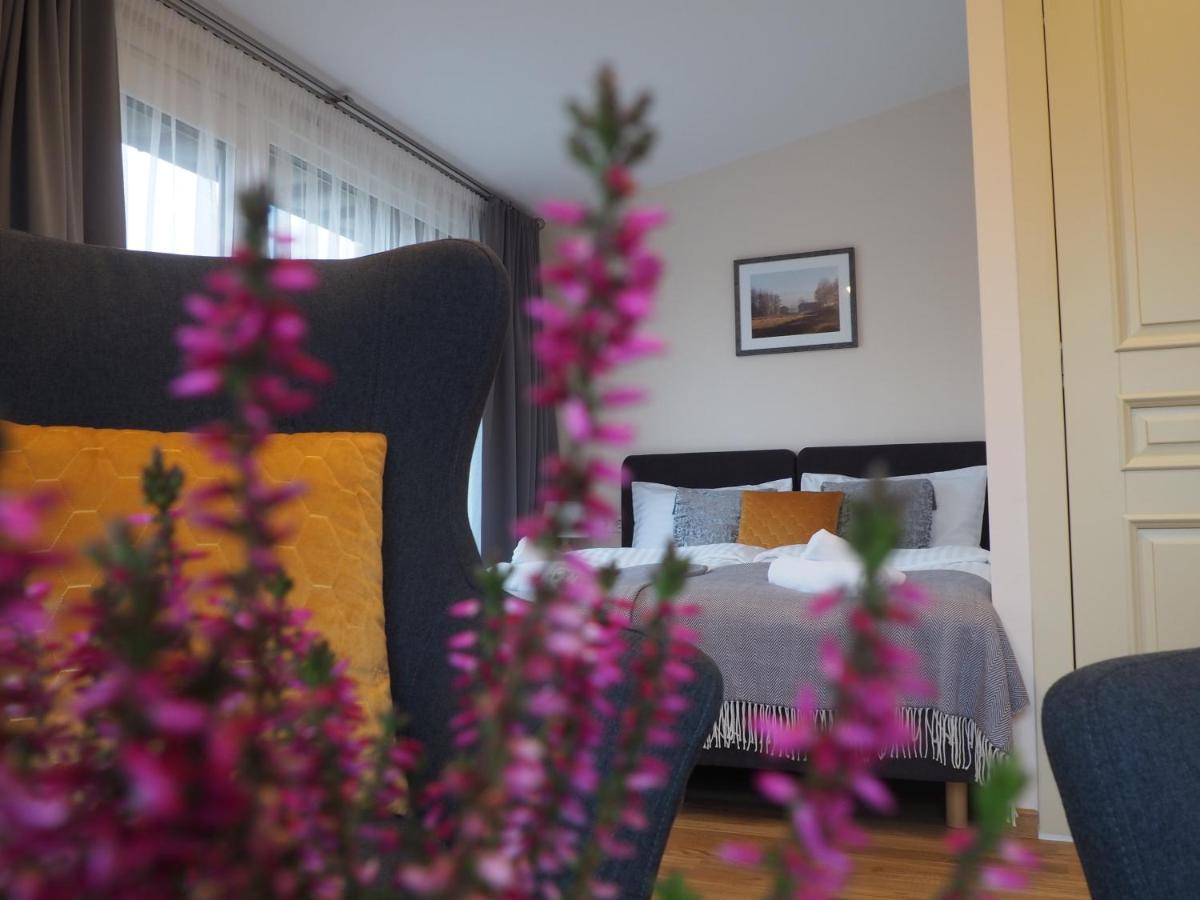 Sveciu Namai Zara Hotel Tytuvenai Ngoại thất bức ảnh